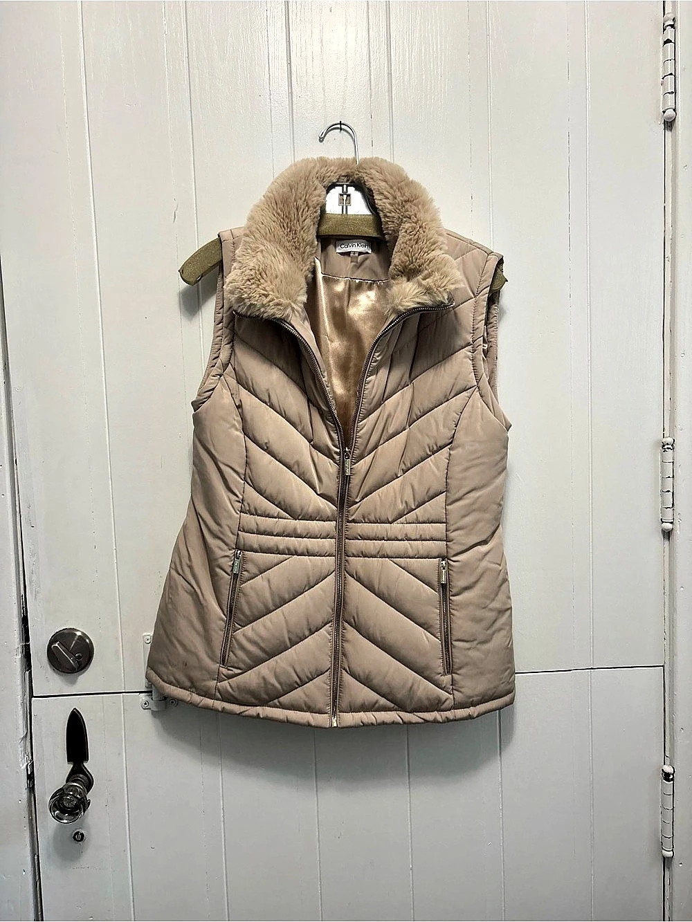 Calvin Klein Faux Fur Collar Quilted Puffer Vest Beige Small